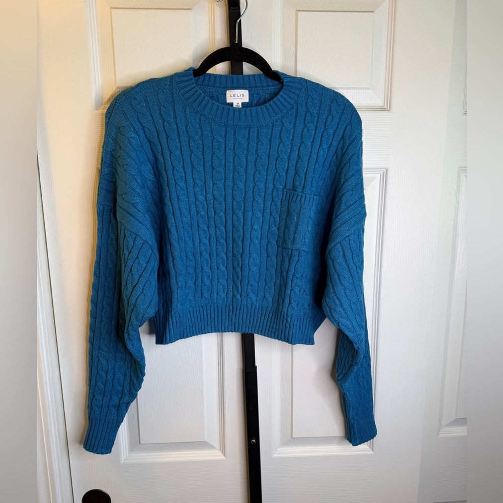 Le Lis Teal Blue Cropped Cable Knit Sweater, size Medium, NWT